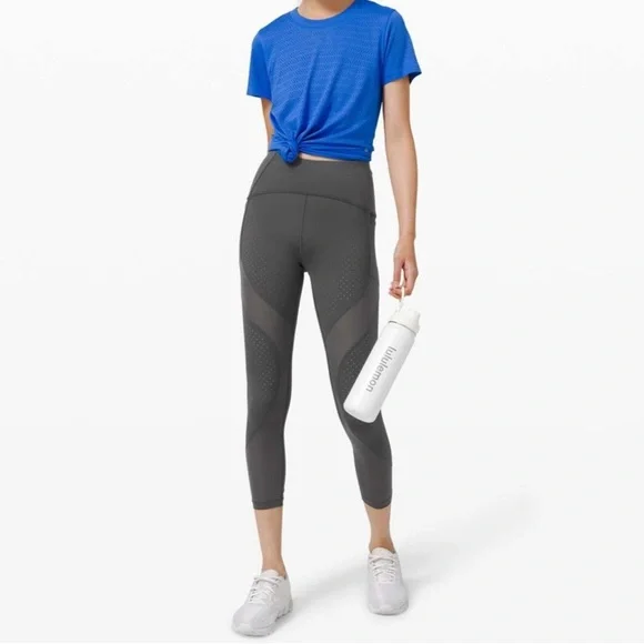 Lululemon Uncovered‎ Strength High-Rise Crop 23" in Graphite Grey Size 4 - Picture 2 of 13